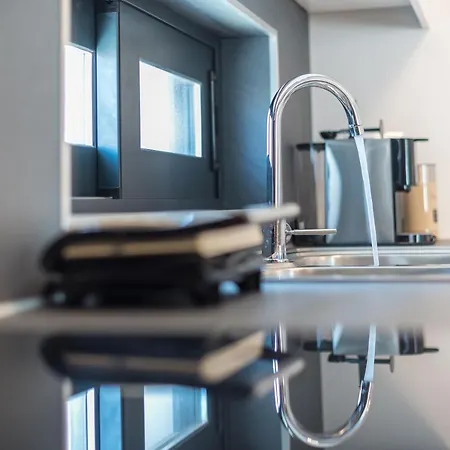 Newly Renovated In The Heart Of Kerameikos *