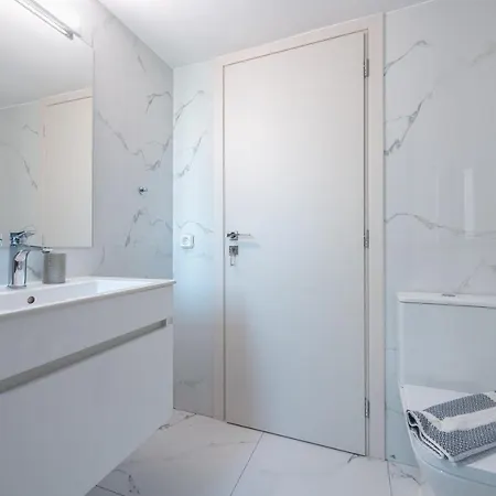 Newly Renovated In The Heart Of Kerameikos * Athens